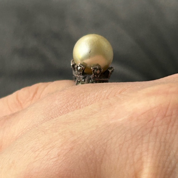 Vintage Sterling Silver Pearl Marcasite Ring - Picture 7 of 12